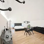 Basilica Apartment *
