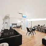 Basilica Apartment *