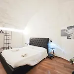 Basilica Apartment *